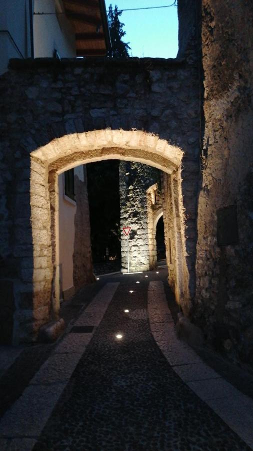 Castle Rhythm Inn Arco Esterno foto