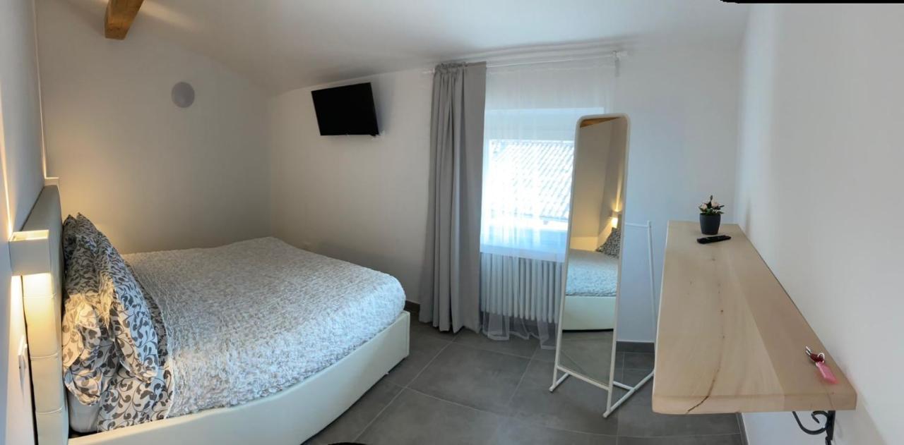 Castle Rhythm Inn Arco Esterno foto