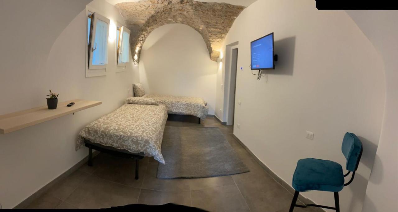 Castle Rhythm Inn Arco Esterno foto